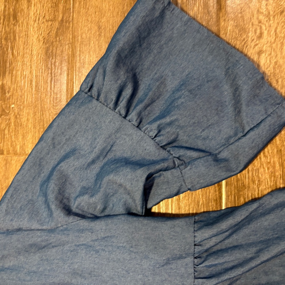 Women’s XL Blue Denim Tiered Dress Lightweight with Bell Sleeves EUC - Picture 3 of 5